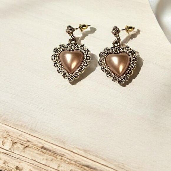 Source Unknown Jewelry - Victorian Vintage Style Faux Champagne Pearl on Rose Gold Heart Stud Earrings
